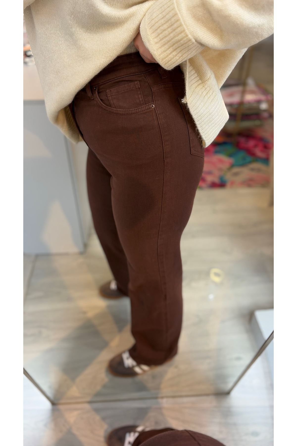 Full likralı kahverengi jean