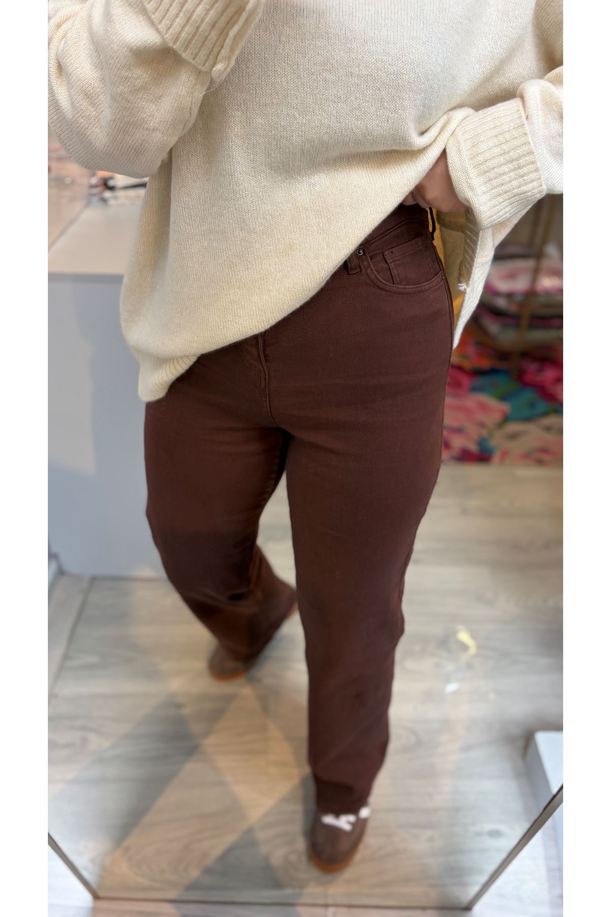 Full likralı kahverengi jean