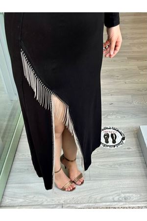 Yırtmaç detaylı elbise