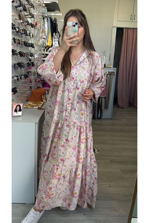 Çiçek Desenli Elbise 