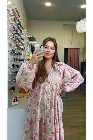 Çiçek Desenli Elbise 