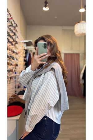 Hırka  Görünümlü Trikolu Gömlek 