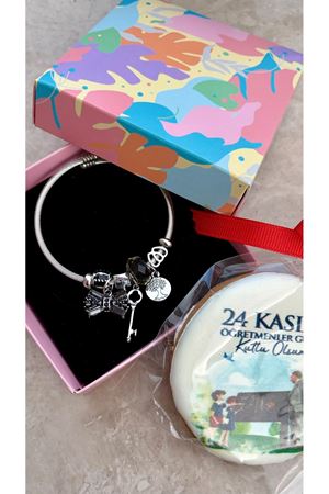 Charmlı Çelik Bileklik Öğretmenler Günü